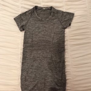 Lululemon workout tshirt